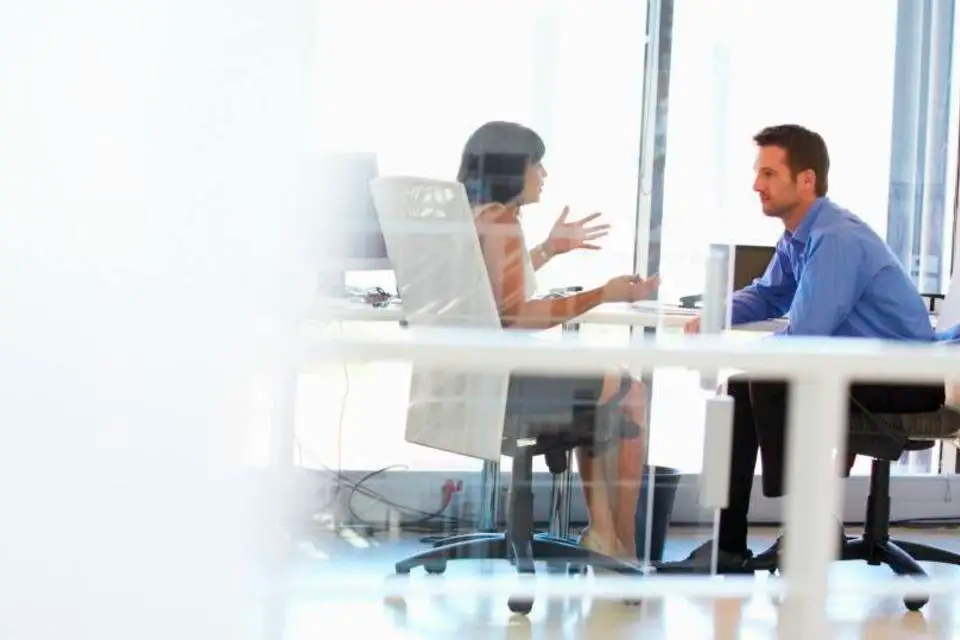 QUANDO E COMO DEVEMOS DAR FEEDBACK AOS COLABORADORES