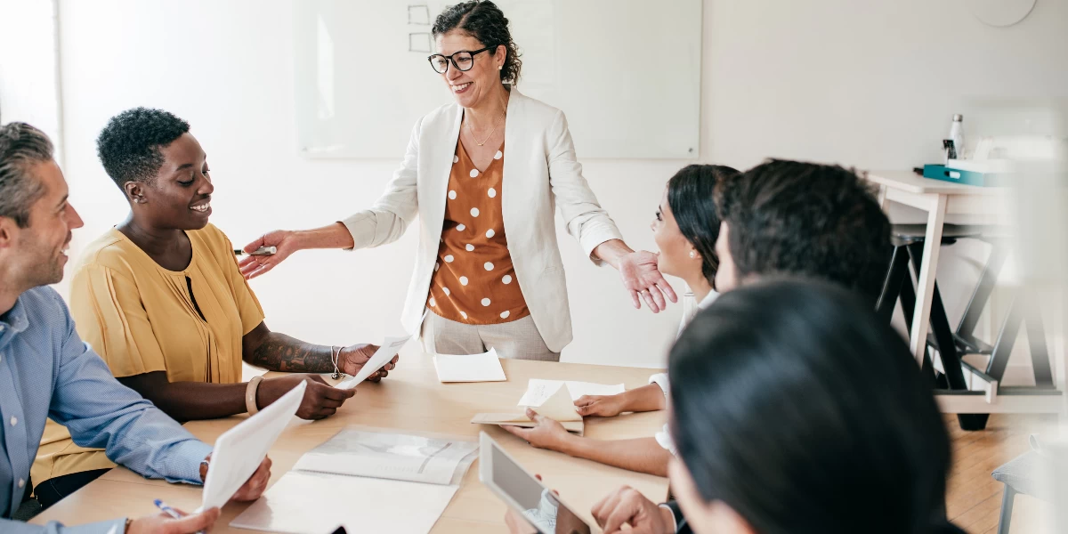A pergunta mais importante: é possível ser um líder humanizado e lidar ao mesmo tempo com a constante cobrança por resultados dentro das empresas? Bem, é sobre isso que este artigo versa. Leia-o até o fim e descubra como lidar com esse enorme desafio.